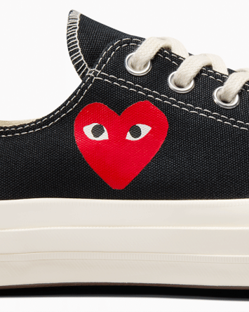 PLAY Comme des Garçons Single Heart Chuck 70