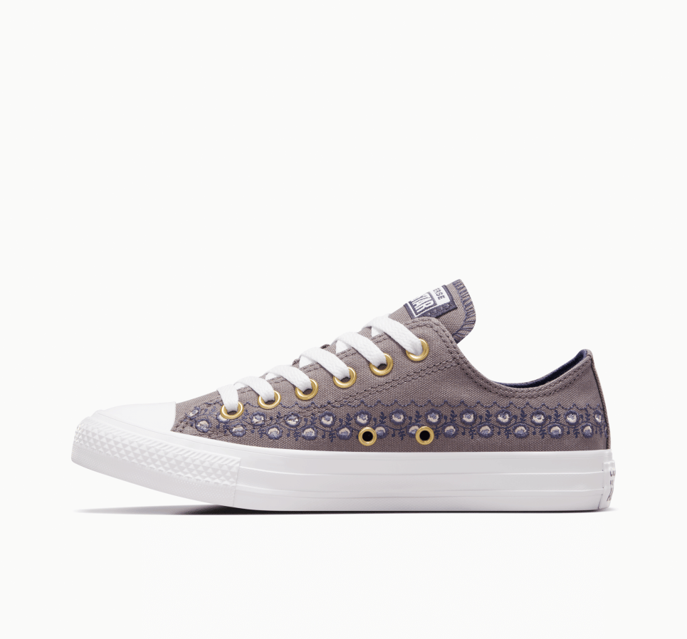 Chuck Taylor All Star Embroidered Florals