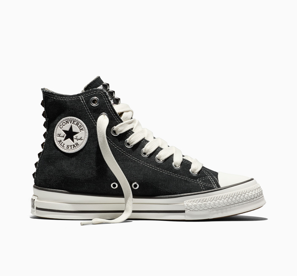 Chuck Taylor Throwback Distressed Studs