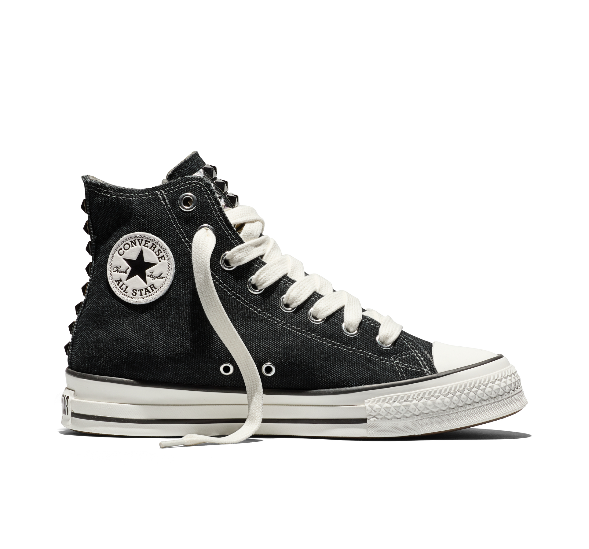 Chuck Taylor Throwback Distressed Studs