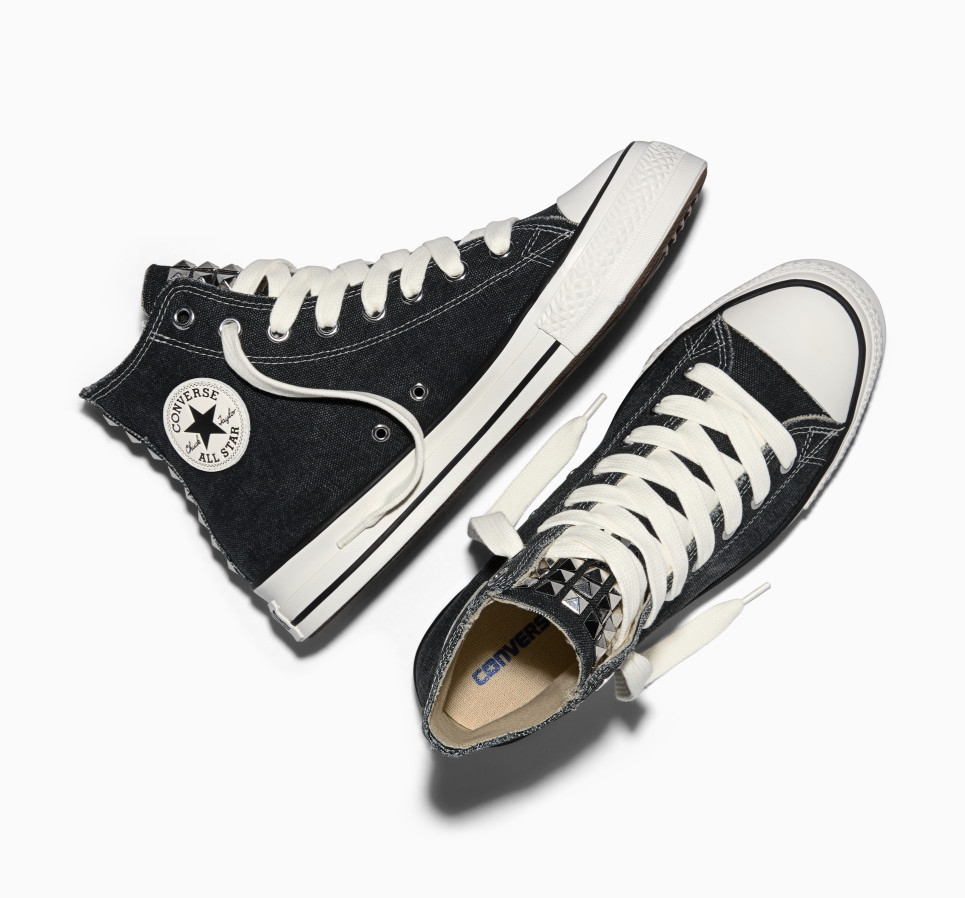 Chuck Taylor Throwback Distressed Studs