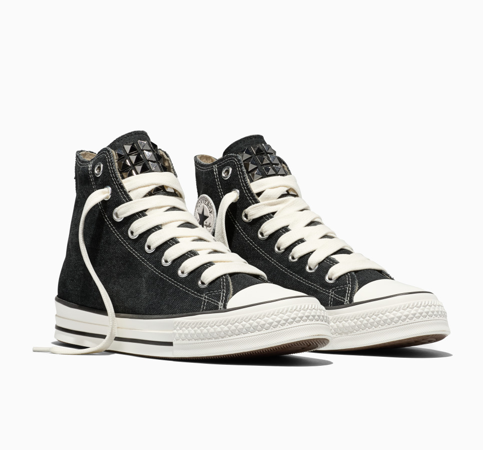 Chuck Taylor Throwback Distressed Studs
