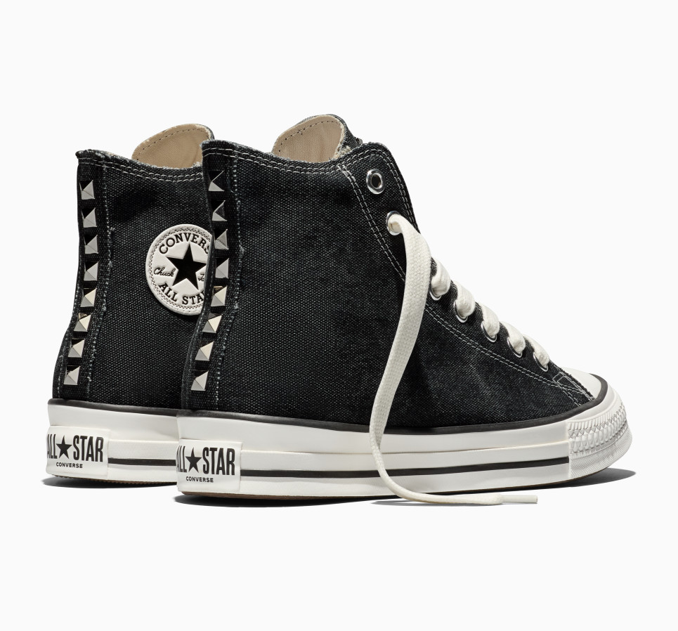 Chuck Taylor Throwback Distressed Studs